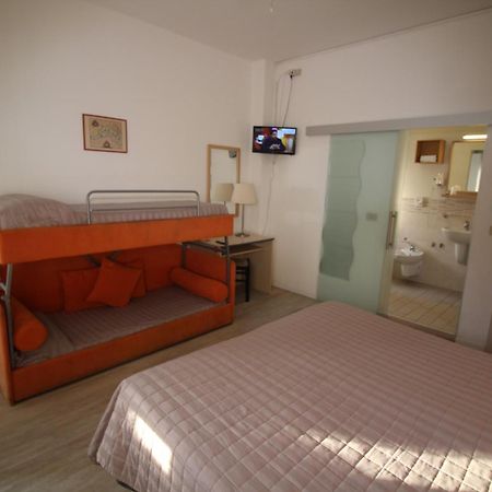 Hotel Firenze 카오를레 외부 사진