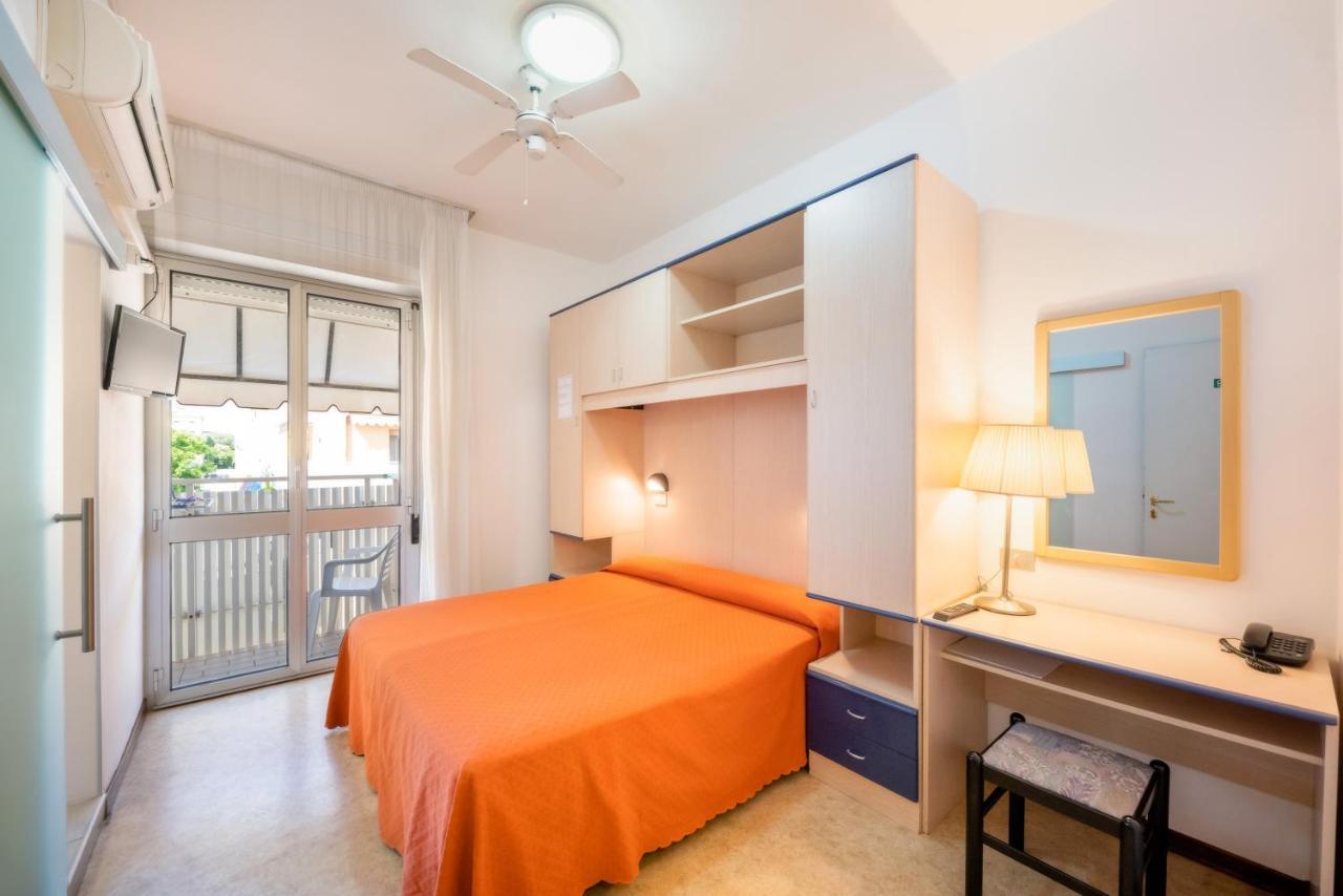 Hotel Firenze 카오를레 외부 사진
