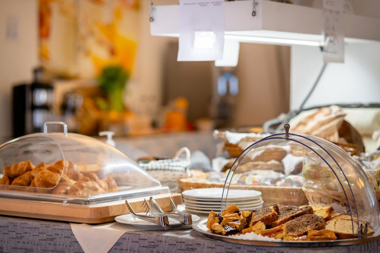 Hotel Firenze 카오를레 외부 사진