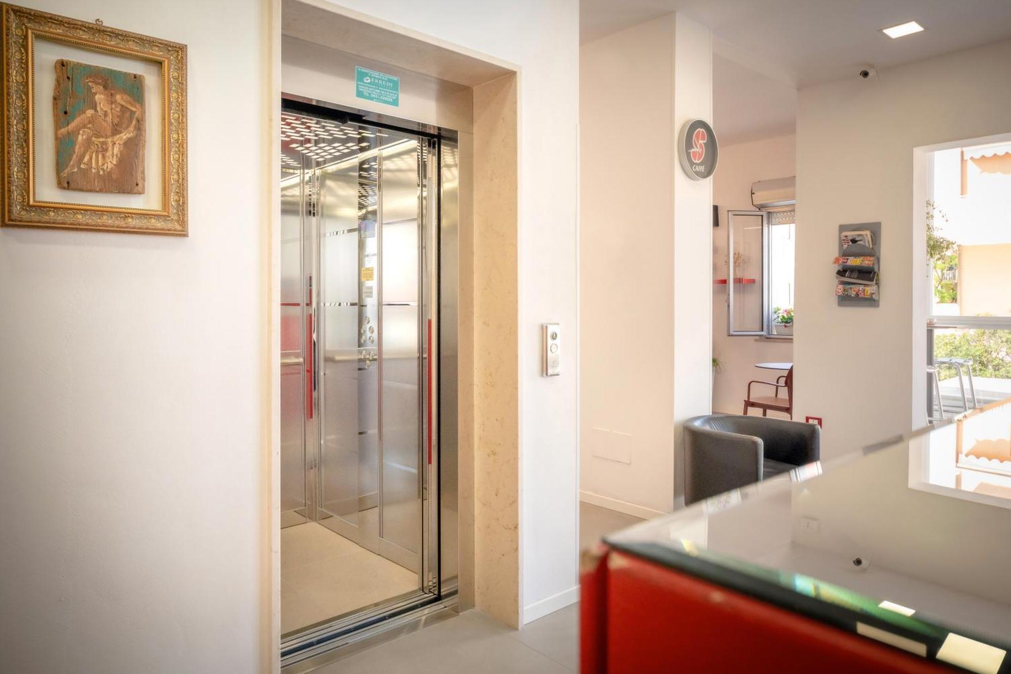 Hotel Firenze 카오를레 외부 사진