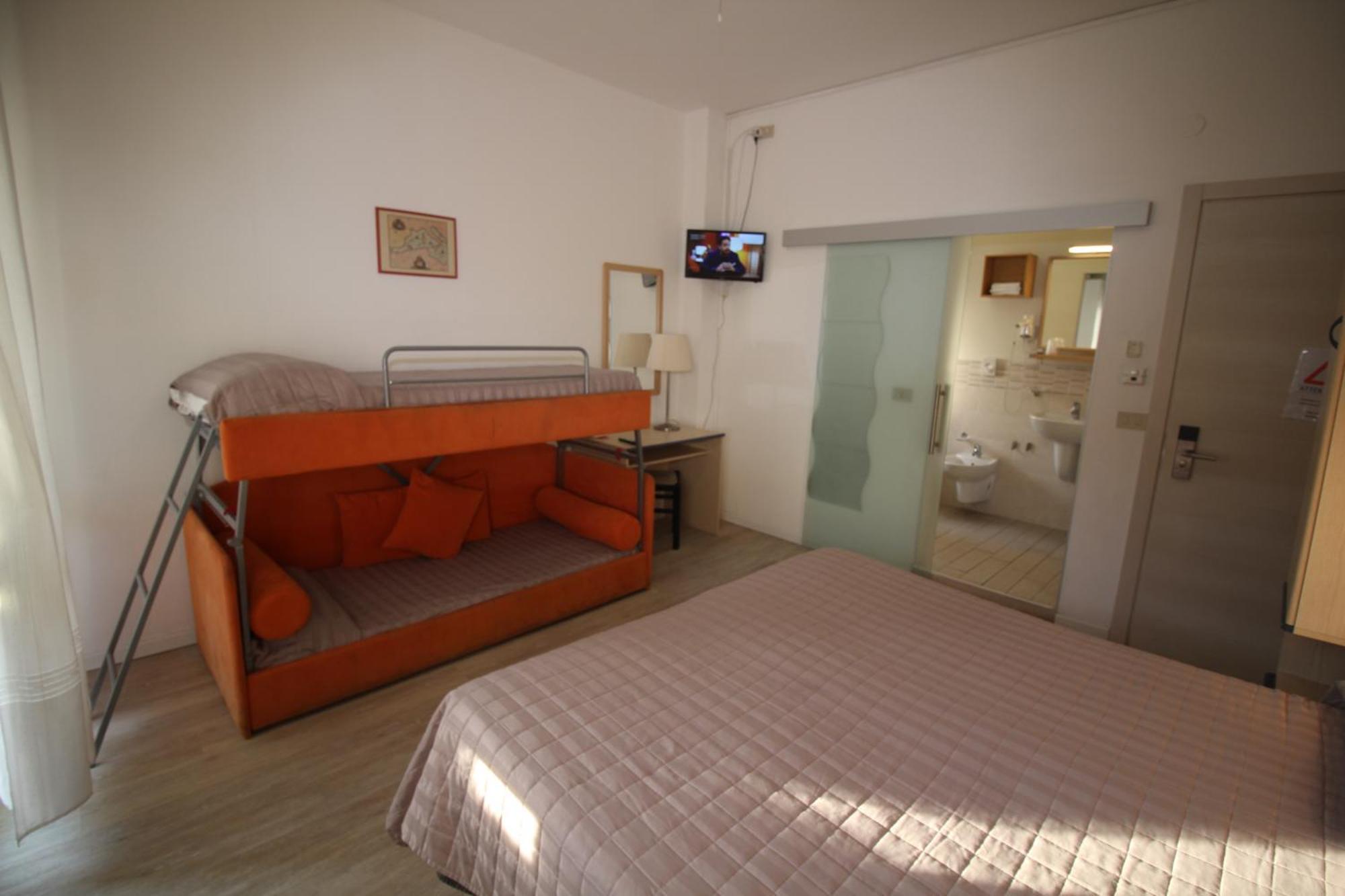 Hotel Firenze 카오를레 외부 사진
