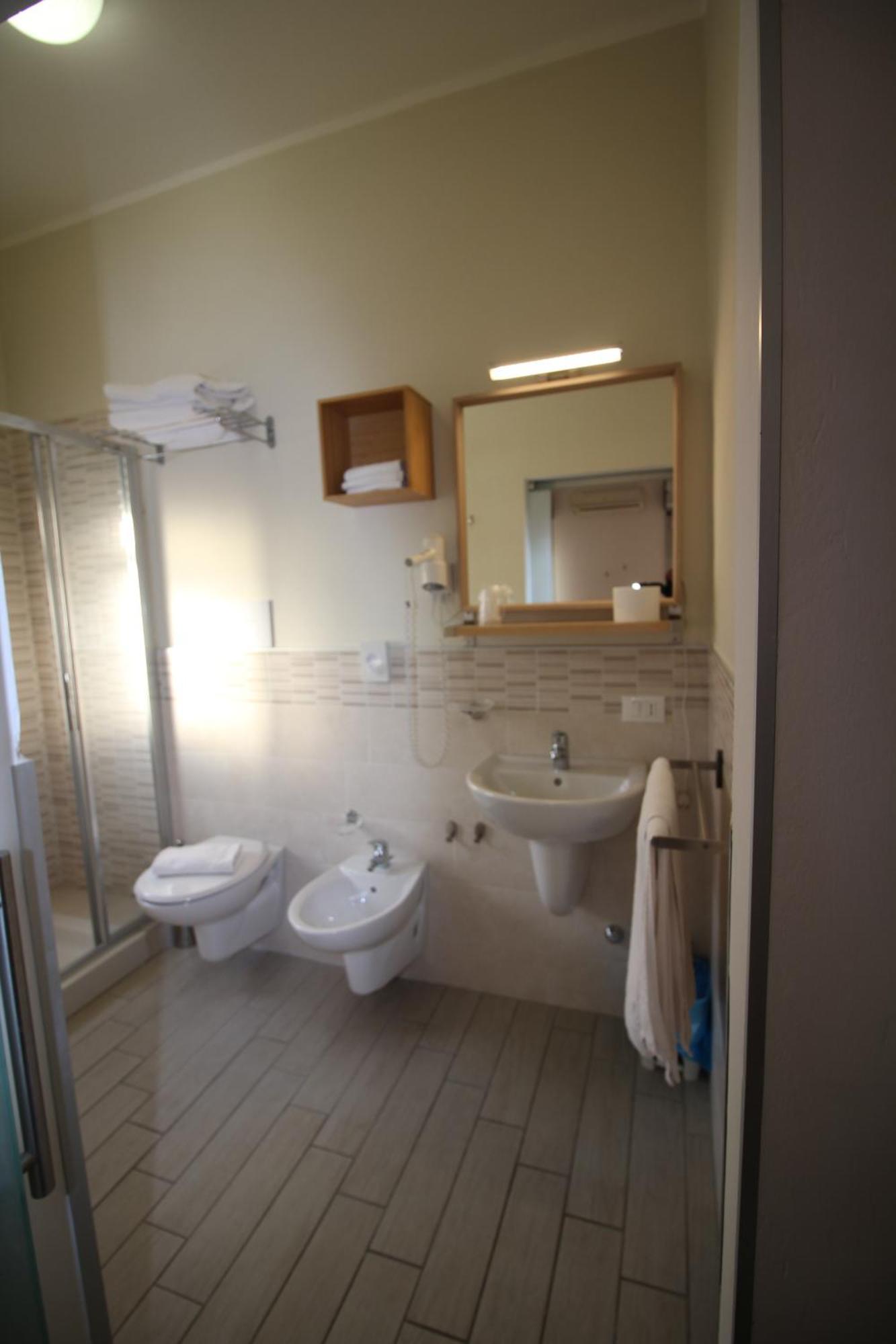 Hotel Firenze 카오를레 외부 사진
