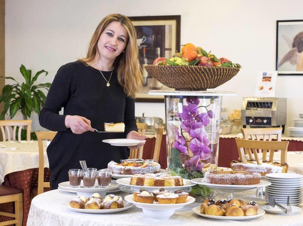 Hotel Firenze 카오를레 외부 사진