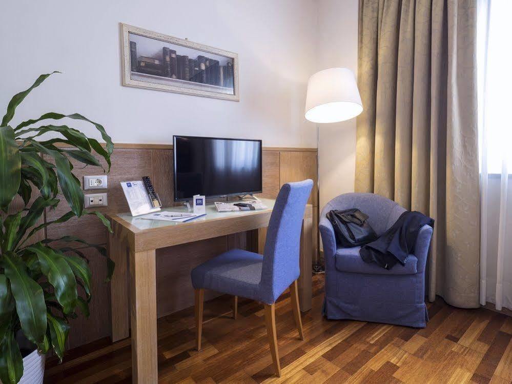 Hotel Firenze 카오를레 외부 사진